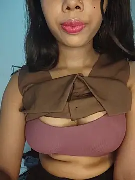 Candyy crushh online show from June 18, 7:30 pm