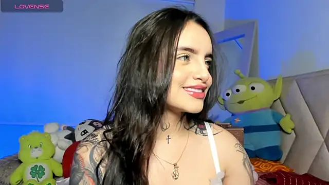 angelinesmith  online show from July 11, 1:50 am