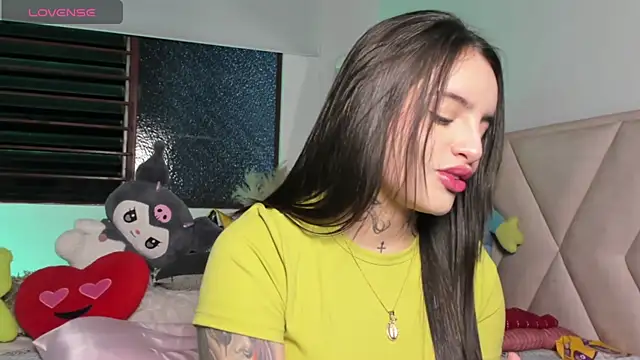 angelinesmith  online show from July 12, 2:56 am