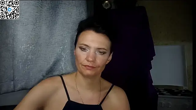 HotMamaQueen234 online show from July 2, 10:38 pm