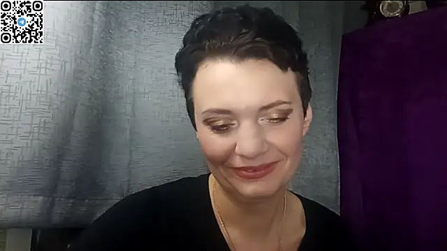HotMamaQueen234 online show from May 1, 7:41 pm