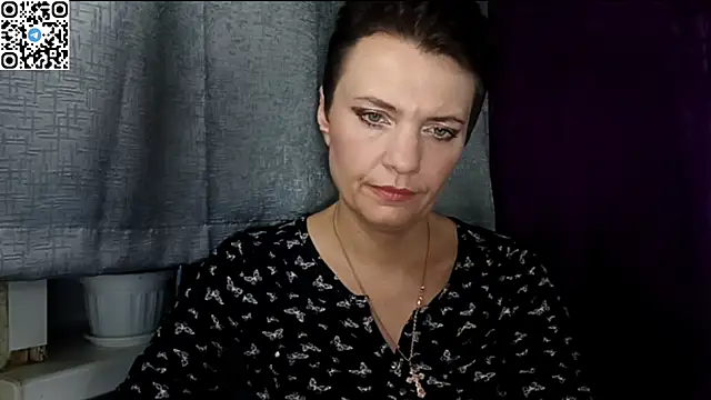 Snapshot of HotMamaQueen234 chatting on May 14, 9:23 pm HotMamaQueen234 online show from May 14, 9:23 pm