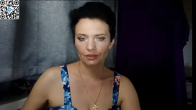 HotMamaQueen234 online show from June 22, 7:44 pm