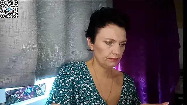 HotMamaQueen234 online show from June 25, 11:48 am