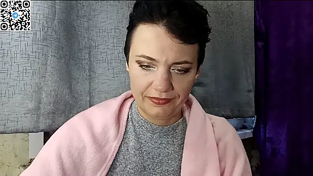 HotMamaQueen234 online show from April 20, 4:19 pm