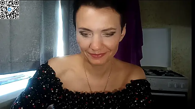 HotMamaQueen234 online show from July 3, 12:00 pm