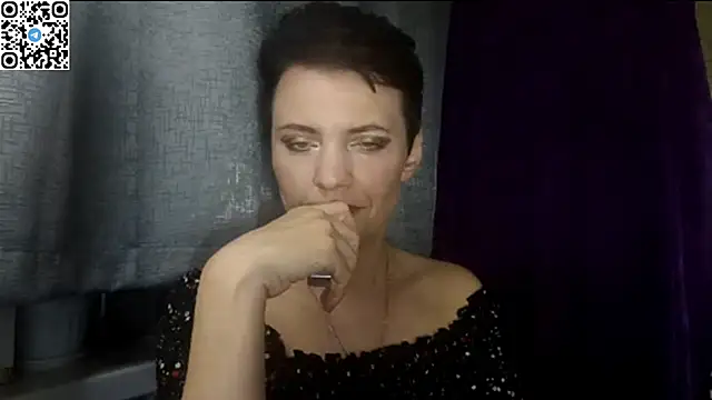Snapshot of HotMamaQueen234 chatting on May 16, 7:46 pm HotMamaQueen234 online show from May 16, 7:46 pm