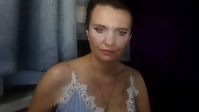 HotMamaQueen234 online show from August 5, 10:59 pm