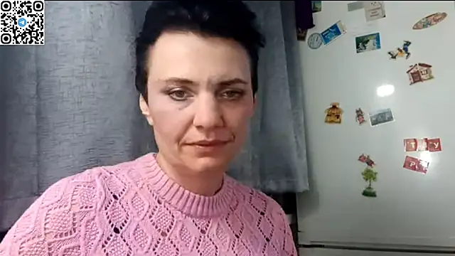 HotMamaQueen234 online show from April 19, 9:17 pm