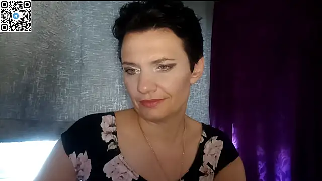 Snapshot of HotMamaQueen234 chatting on June 11, 11:07 am HotMamaQueen234 online show from June 11, 11:07 am