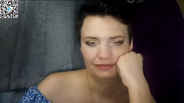 Snapshot of HotMamaQueen234 chatting on May 21, 9:12 pm HotMamaQueen234 online show from May 21, 9:12 pm