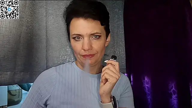 HotMamaQueen234 online show from May 4, 3:48 pm