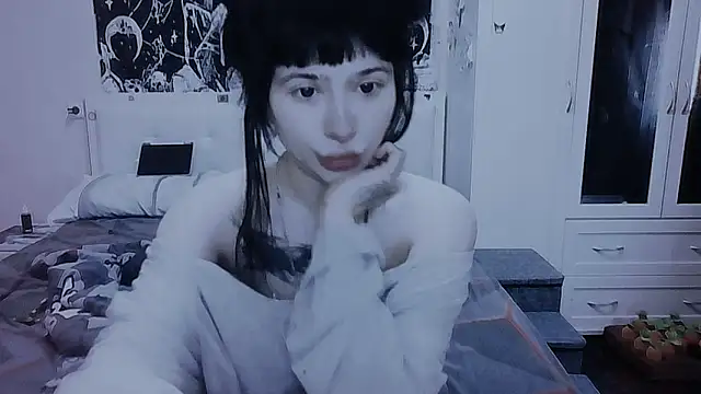 AllisonDeetz online show from May 17, 2:39 pm