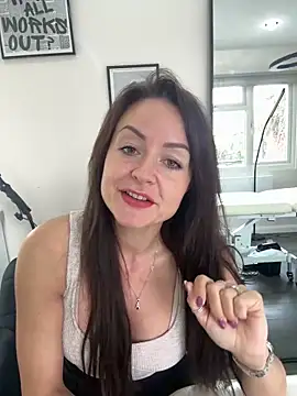 skarletthorne online show from March 24, 8:25 am