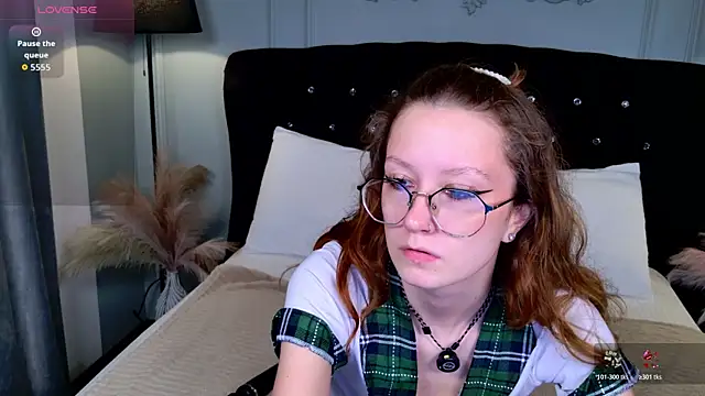 Snapshot of AmelieViolet chatting on July 12, 11:11 am AmelieViolet online show from July 12, 11:11 am