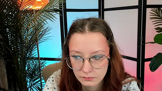 Snapshot of AmelieViolet chatting on June 25, 3:15 am AmelieViolet online show from June 25, 3:15 am