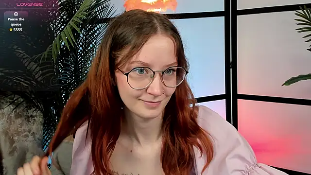 Snapshot of AmelieViolet chatting on June 23, 3:15 am AmelieViolet online show from June 23, 3:15 am