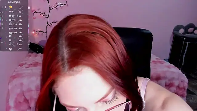 Snapshot of laurita_Olssen27 chatting on May 7, 3:04 pm laurita Olssen27 online show from May 7, 3:04 pm