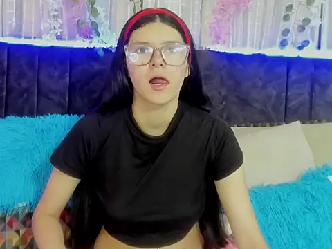 Snapshot of EmiSchwarz chatting on March 21, 1:04 pm EmiSchwarz online show from March 21, 1:04 pm