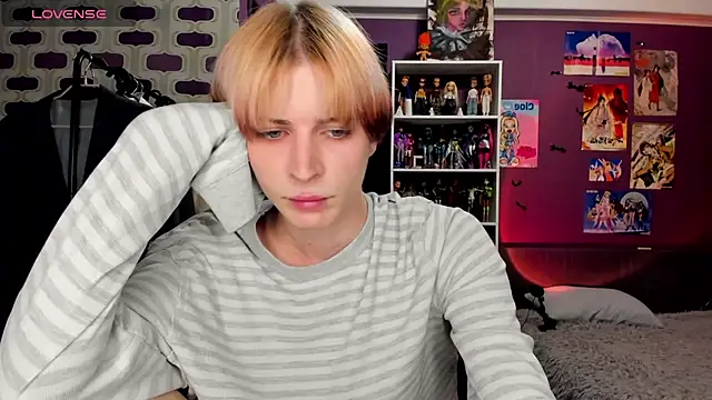 Snapshot of sweet_peach___ chatting on June 19, 8:47 pm sweet peach online show from June 19, 8:47 pm