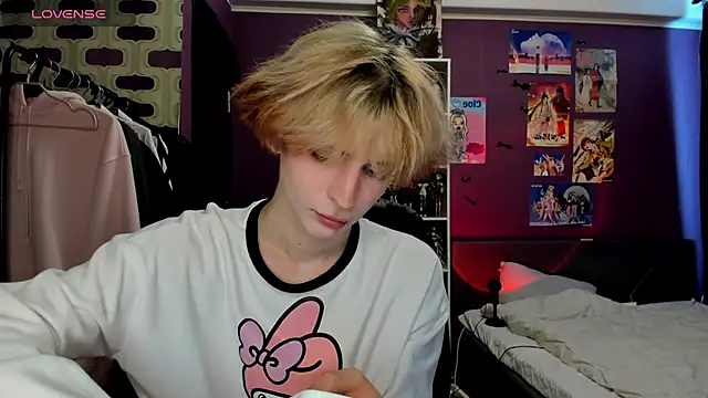 Snapshot of sweet_peach___ chatting on July 10, 12:16 pm sweet peach online show from July 10, 12:16 pm