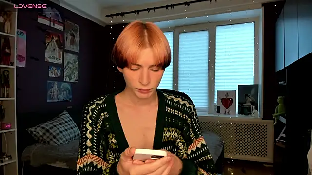 sweet peach    online show from May 30, 4:56 pm