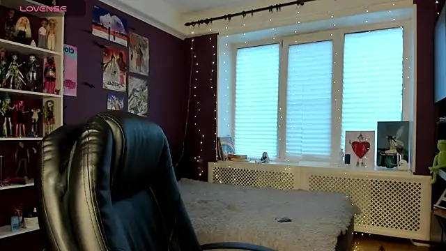 sweet peach    online show from May 29, 6:03 pm