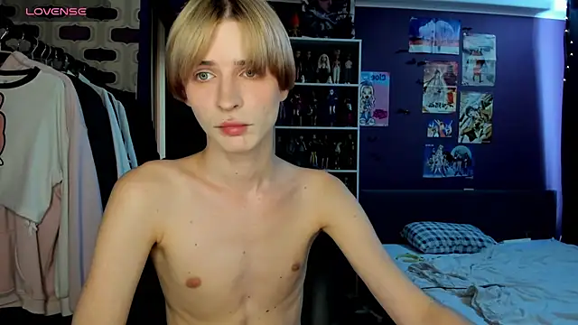 Snapshot of sweet_peach___ chatting on July 12, 2:51 pm sweet peach online show from July 12, 2:51 pm