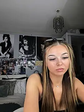 SweetApriill online show from March 16, 6:54 pm