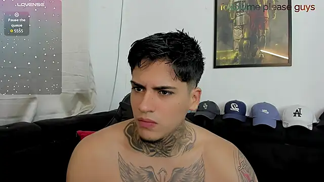 Snapshot of sweetlatinoboy chatting on May 24, 11:54 am sweetlatinoboy online show from May 24, 11:54 am
