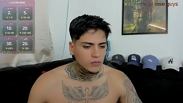 Snapshot of sweetlatinoboy chatting on May 23, 11:42 am sweetlatinoboy online show from May 23, 11:42 am