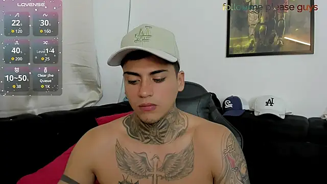 sweetlatinoboy online show from April 8, 10:22 pm