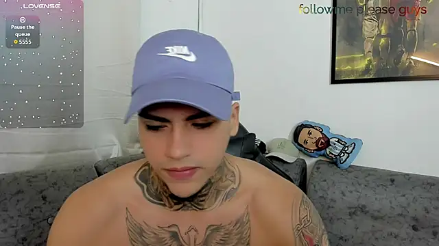 Snapshot of sweetlatinoboy chatting on June 8, 11:05 pm sweetlatinoboy online show from June 8, 11:05 pm