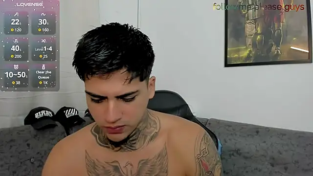 sweetlatinoboy online show from July 18, 9:40 am