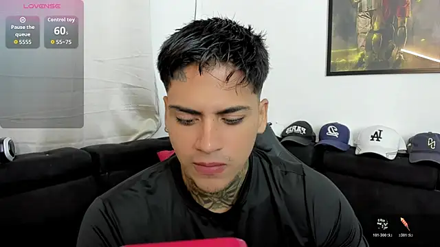 sweetlatinoboy online show from March 28, 12:06 pm