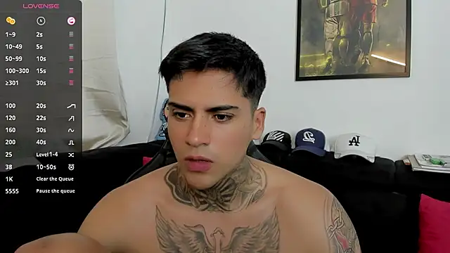 sweetlatinoboy online show from March 20, 7:48 pm