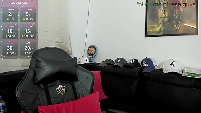 sweetlatinoboy online show from April 12, 10:46 pm