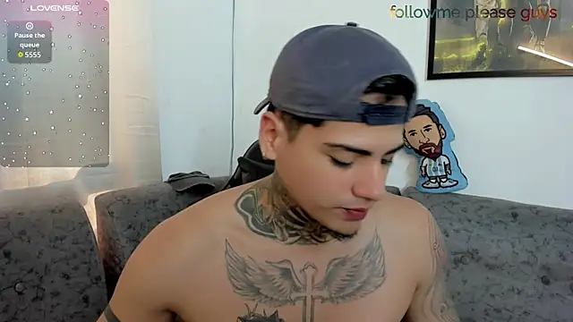 Snapshot of sweetlatinoboy chatting on June 11, 12:24 pm sweetlatinoboy online show from June 11, 12:24 pm