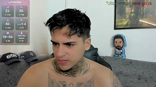 sweetlatinoboy online show from June 22, 12:13 pm