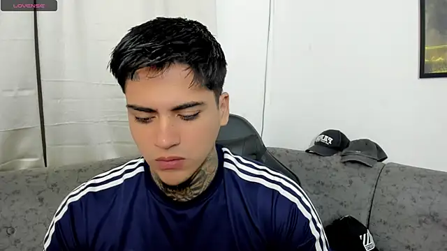 sweetlatinoboy online show from July 25, 9:39 am