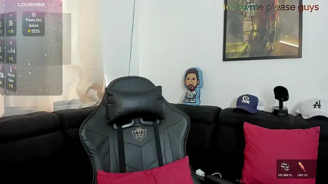 Snapshot of sweetlatinoboy chatting on May 14, 1:08 pm sweetlatinoboy online show from May 14, 1:08 pm