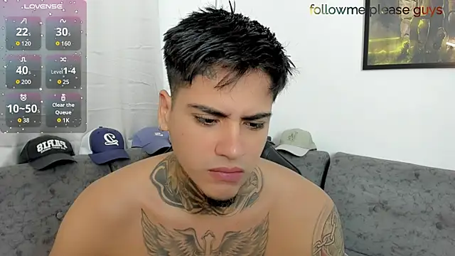 sweetlatinoboy online show from July 4, 10:10 am