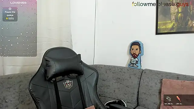 sweetlatinoboy online show from June 19, 12:11 pm