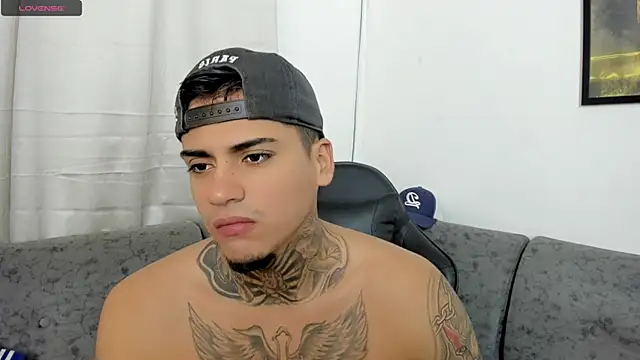 sweetlatinoboy online show from July 9, 10:26 am