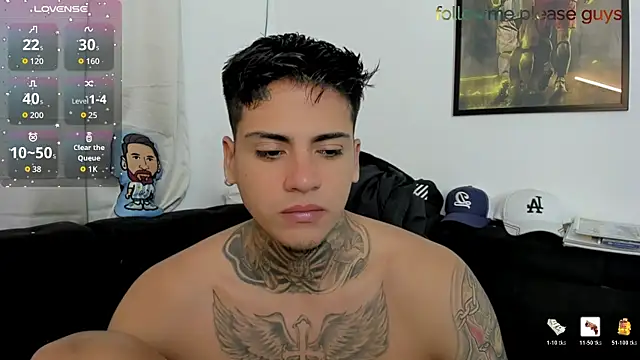 sweetlatinoboy online show from April 18, 11:12 am