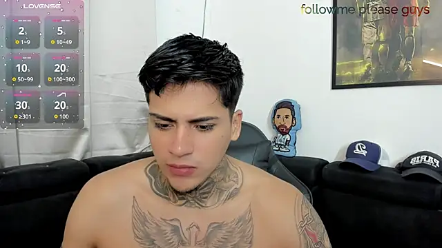 Snapshot of sweetlatinoboy chatting on May 17, 11:32 am sweetlatinoboy online show from May 17, 11:32 am