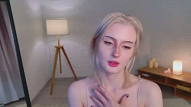 Snapshot of oh__lily chatting on May 11, 2:07 pm oh lily online show from May 11, 2:07 pm