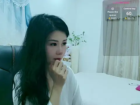 LILI956 online show from April 8, 3:57 pm