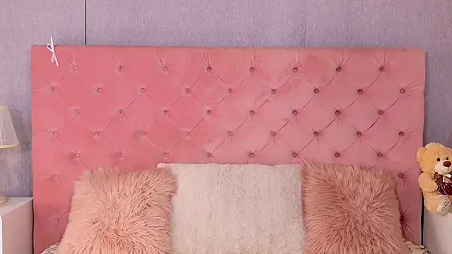 MilaLick online show from April 10, 6:20 am