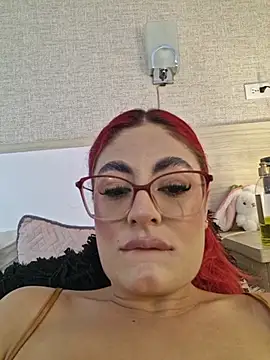 Scarlet Evanss  online show from July 1, 8:09 pm